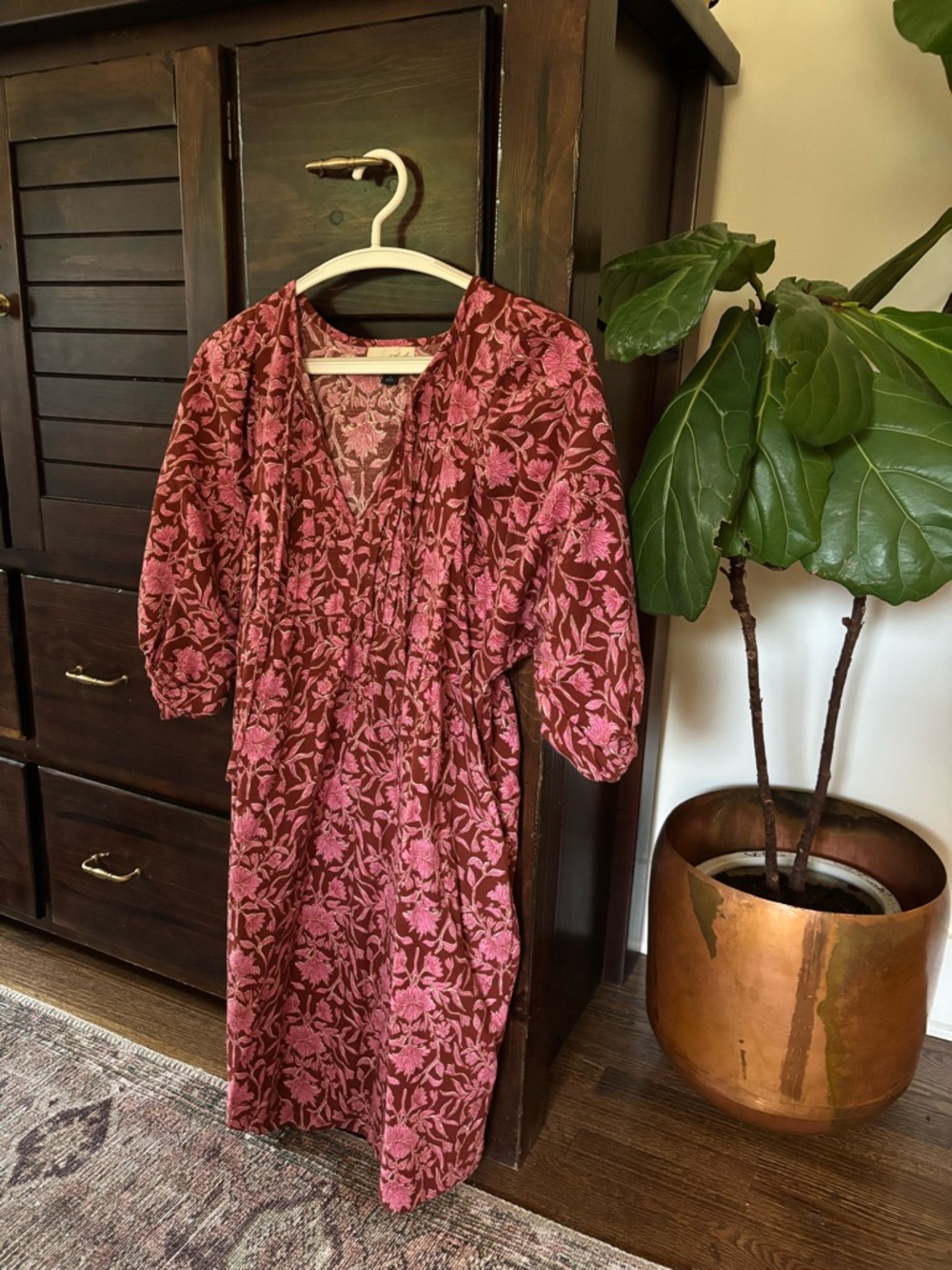 Universal Thread Pink Floral V-Neck Midi Dress